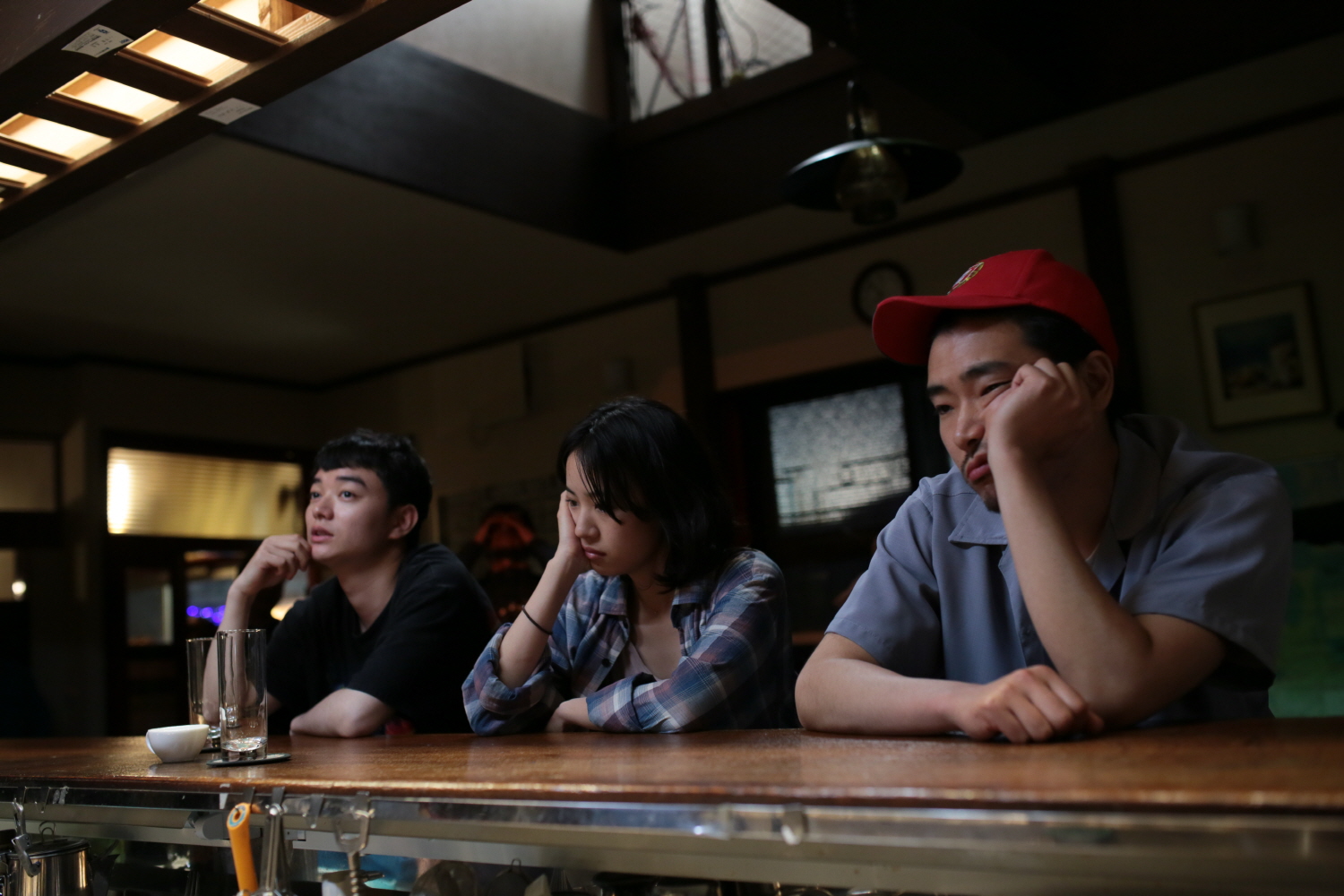 너의 새는 노래할 수 있어 (And Your Bird Can Sing) 상세정보 씨네21