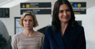 [비평] 세계냐 여자냐, 이연숙(리타) 평론가의 <플루리부스: 행복의 시대>