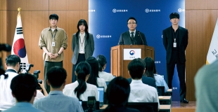 [이자연의 해상도를 높이면] 어른됨을 자랑하는 어른들