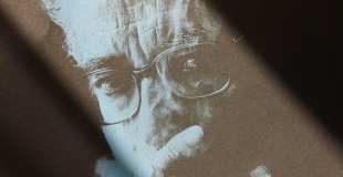 [비평] 이해를 넘어서, 오진우 평론가의 ‘김응수 망자 3부작’